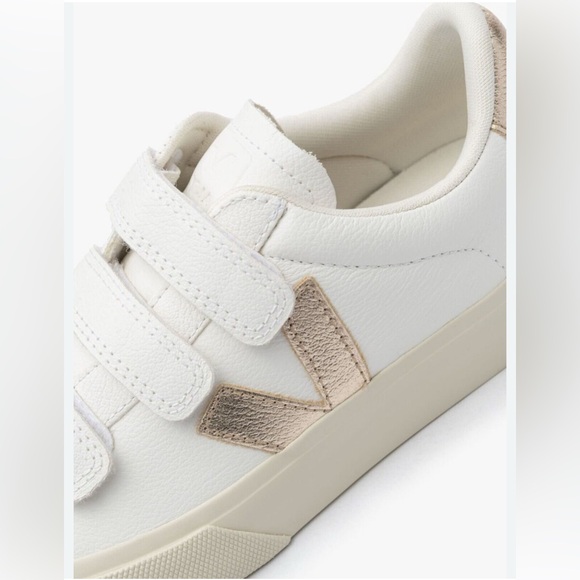 VEJA Recife Logo Chromefree Leather Extra White Platine Sneakers Size 9 - Picture 3 of 16